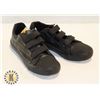Image 2 : NEW BOY'S SIZE 1 CASUAL VELCRO SHOES
