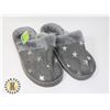 Image 1 : WOMENS SLIPPERS SIZE S