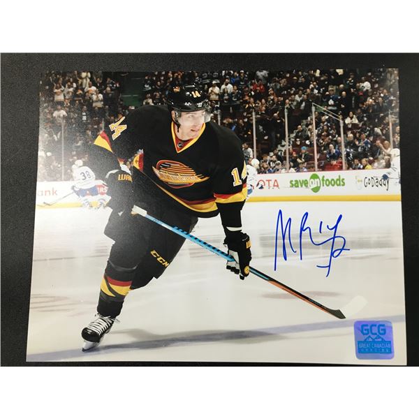 ALEX BURROWS SIGNED VANCOUVER CANUCKS 8 X 10 (GCG COA)