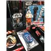 Image 2 : STAR WARS TOY COLLECTIBLES LOT