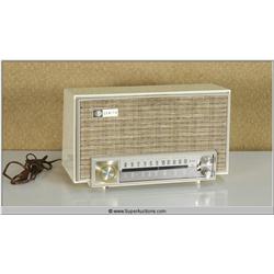 "Dreamgirls" 2006 with "Beyonce Knowles" Early 1960's RCA Radio used as a Movie Prop