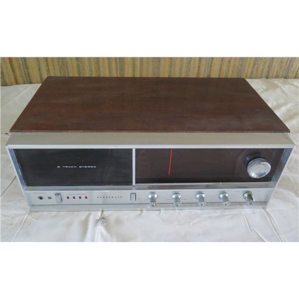 Panasonic RE-7070 FM-AM 8 Track Stereo