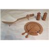 Image 1 : Carved Wooden Salt & Pepper Shakers, Round Fan & Catapult w/ Bear Décor
