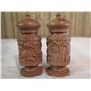 Image 4 : Carved Wooden Salt & Pepper Shakers, Round Fan & Catapult w/ Bear Décor