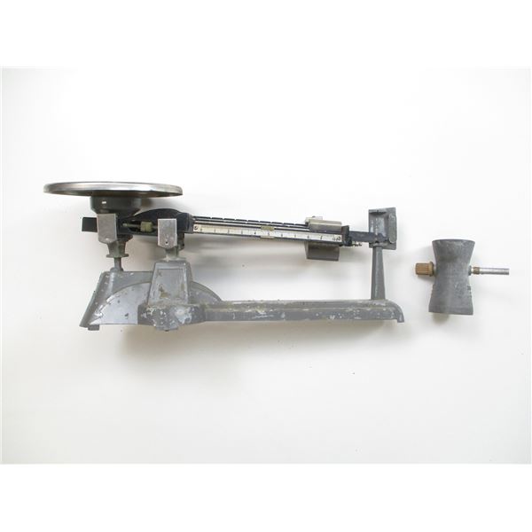 LARGE SCALE AND POWDER TRICKLER LOT