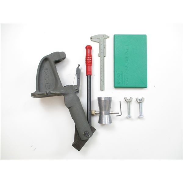 LYMAN C PRESS AND ACCESSORIES LOT