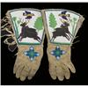 Image 1 : Plateau Beaded Gauntlets