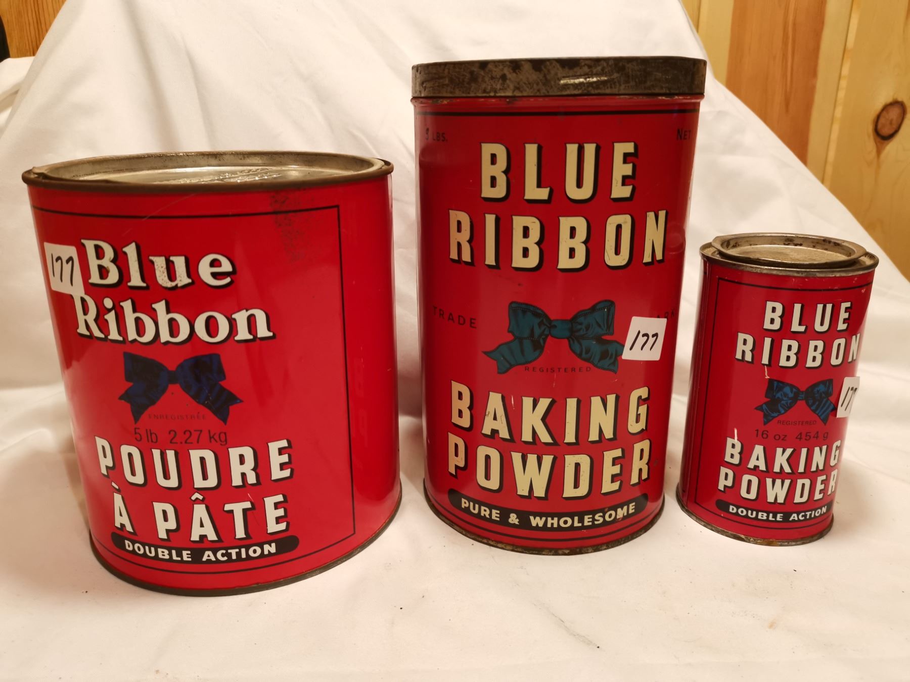 Blue Ribbon Baking Powder tins, 3 sizes - Schmalz Auctions