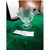 Image 3 : VINTAGE CLEAR URANIUM GLASS EGG CUP