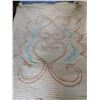 Image 2 : VINTAGE CHENILLE BEDSPREAD (ABOUT 72” BY 93”)