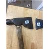 Image 2 : 2 Hatchets - 1 roofing tool plumb end - Hatchet 3 1/4" blade