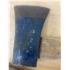 Image 5 : 2 Hatchets - 1 roofing tool plumb end - Hatchet 3 1/4" blade