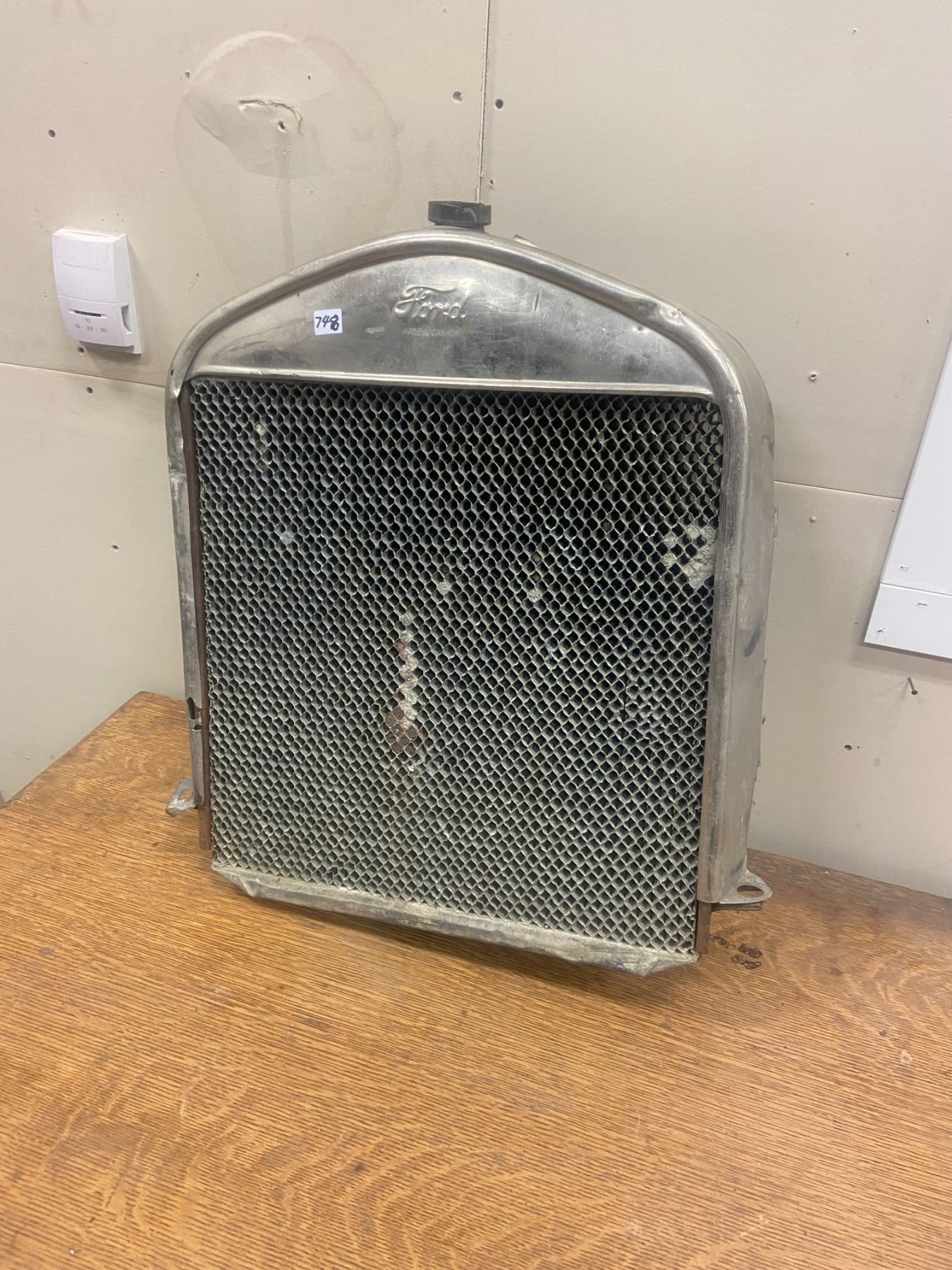 Honey comb radiator wth chrome - Model T shroud - Schmalz Auctions