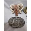 Image 2 : 4 Assorted belt buckles - Sask, Texas, Skull and Goat ram