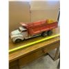 Image 1 : Metal Dump truck - Lincoln - 19" Long