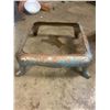 Image 1 : Cast iron stove base - would make a nice coffee table - 27"x27"