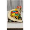 Image 5 : Vintage "Fisher Price" parking ramp & service center playset toy