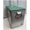 Image 7 : Vintage "7up" silver metal cooler - 22"W x 15"H x 13"D