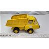 Image 1 : "Tonka" yellow metal dump truck toy