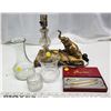 Image 2 : Lot of assorted items - elephant lamp, 3 glass vases, and gold colored pens