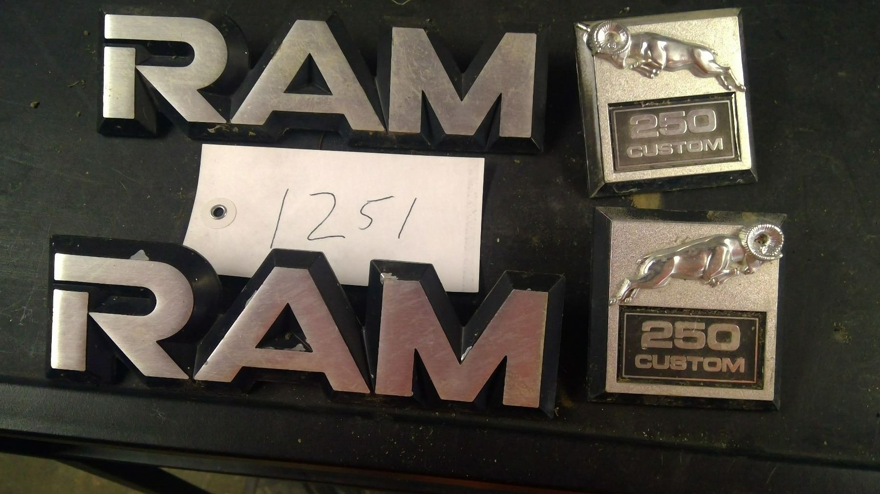 4 RAM/250 custom badges - Schmalz Auctions
