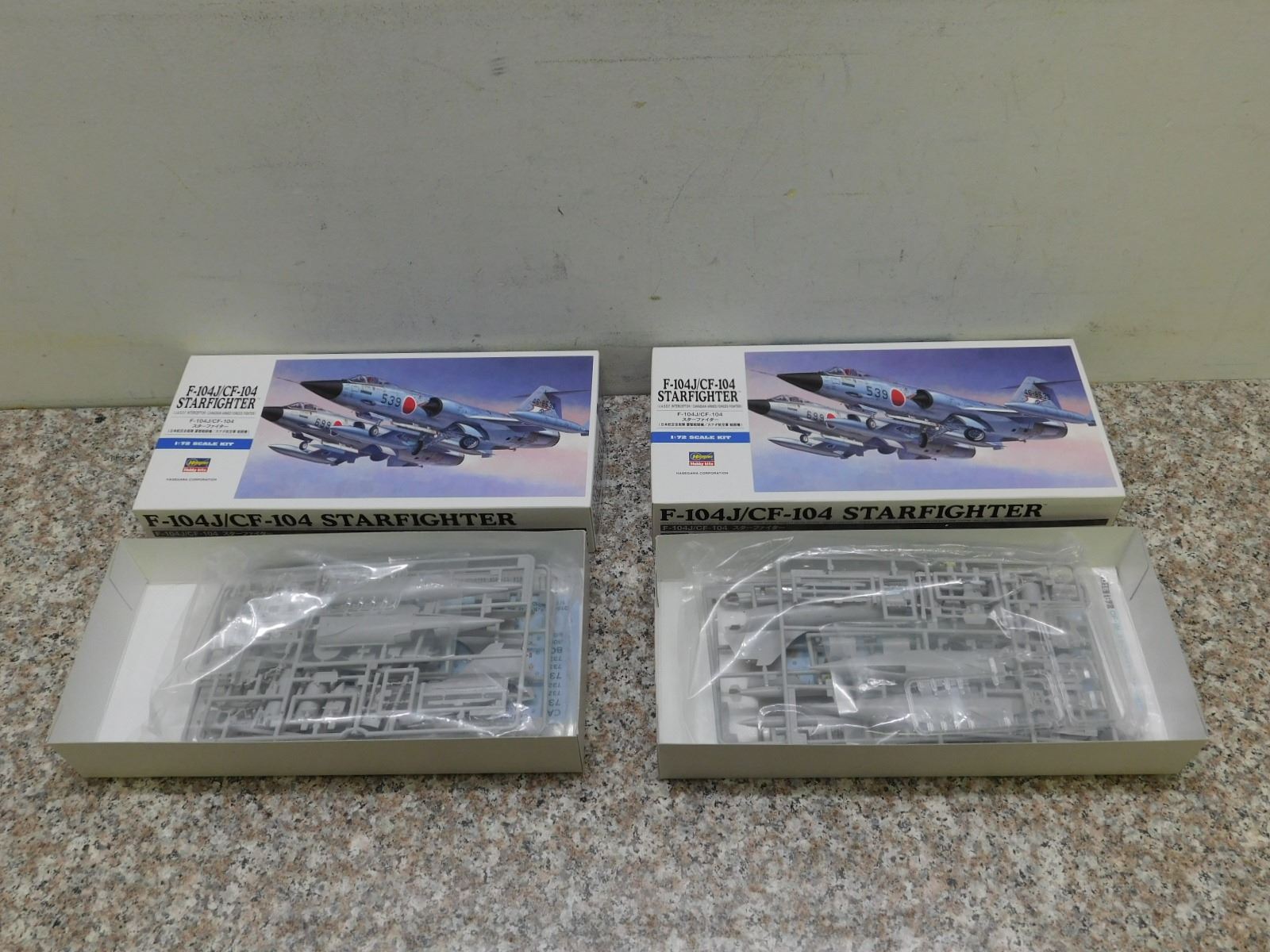 Lot of 2 F-104J/CF-104 Starfighter Model Kit 1:72 Military War Airplane ...