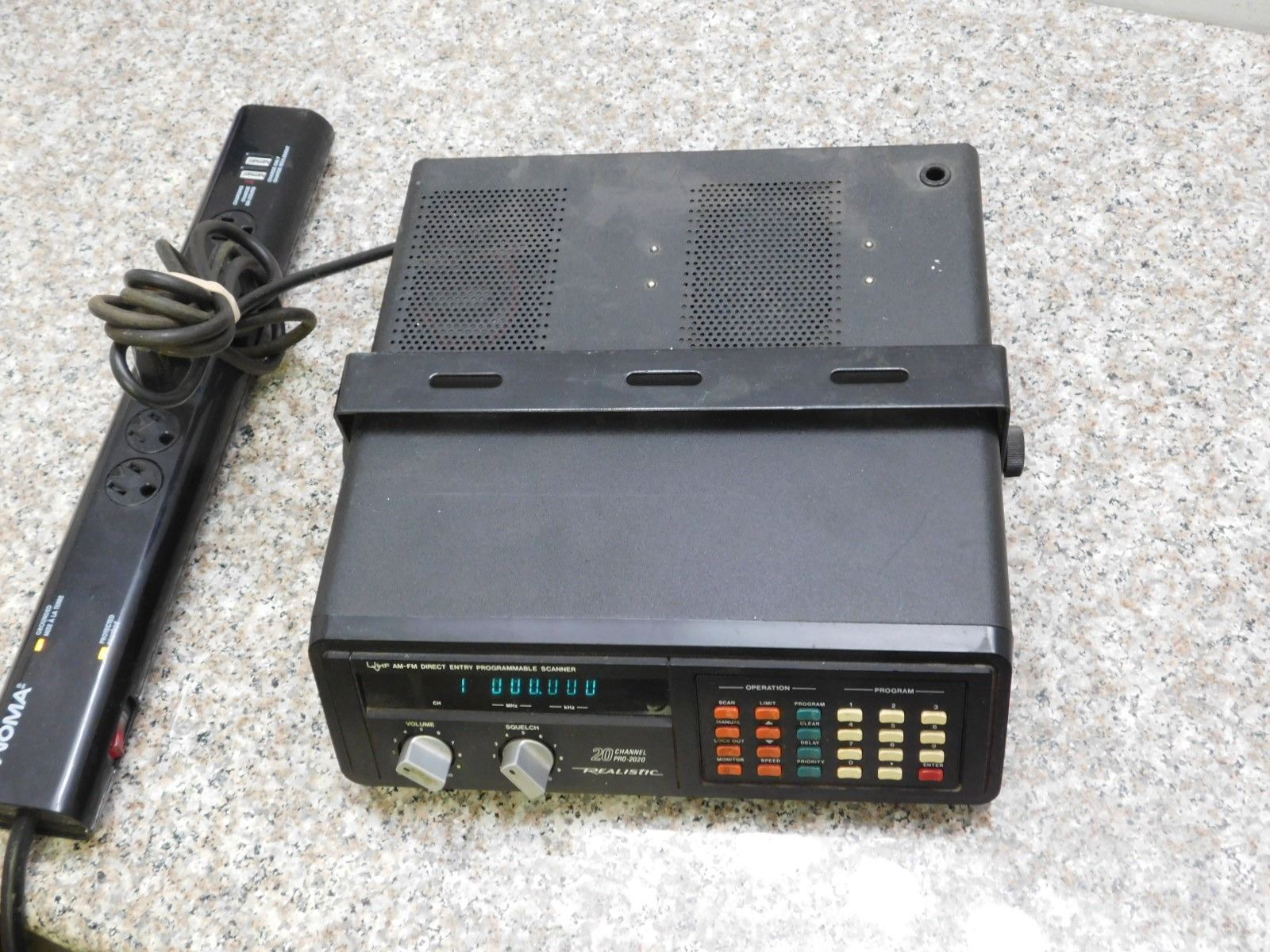 Realistic Pro-2020 AM FM Direct Entry Programmable Scanner