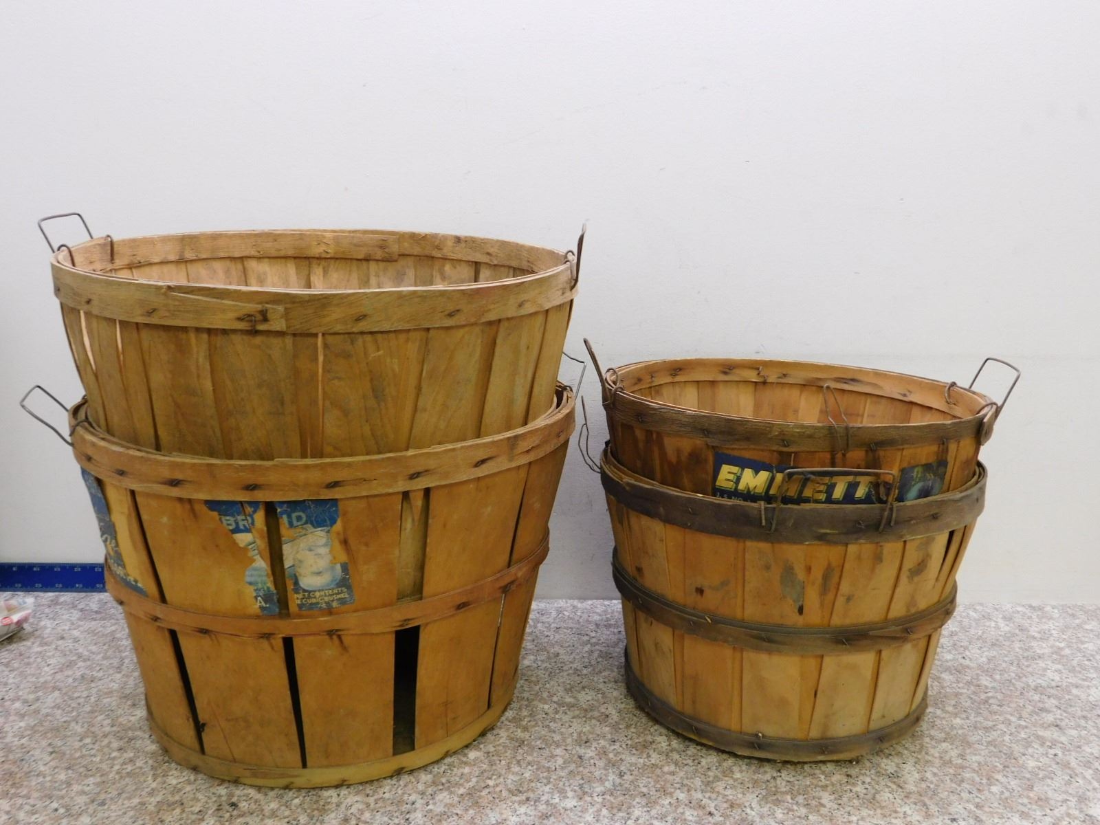 Lot of 4 Baskets Bushels and Half Bushels Fruit Picking Lawn Garden