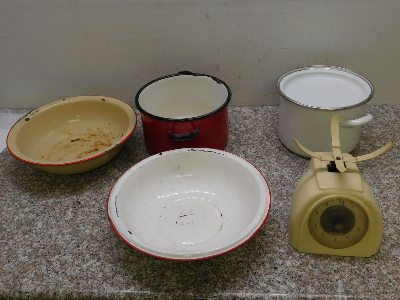 Lot of 5 Enamelware and Kitchen Scale Cooking Pot, Wash Basin, Garden ...