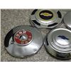 Image 5 : Lot of 6 Hub Caps Pontiac Ford Chevrolet Chevy