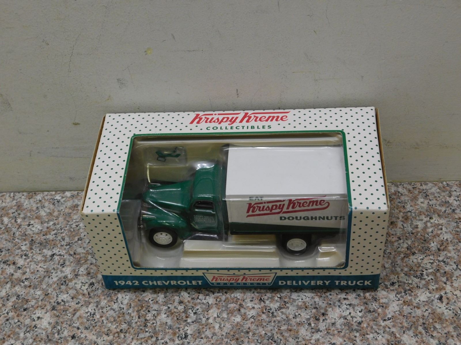 SpecCast Collectibles - Camion de livraison Case 1/20e en tôle SpecCast Collectibles - Camion de livraison Case 1/20e en tôle