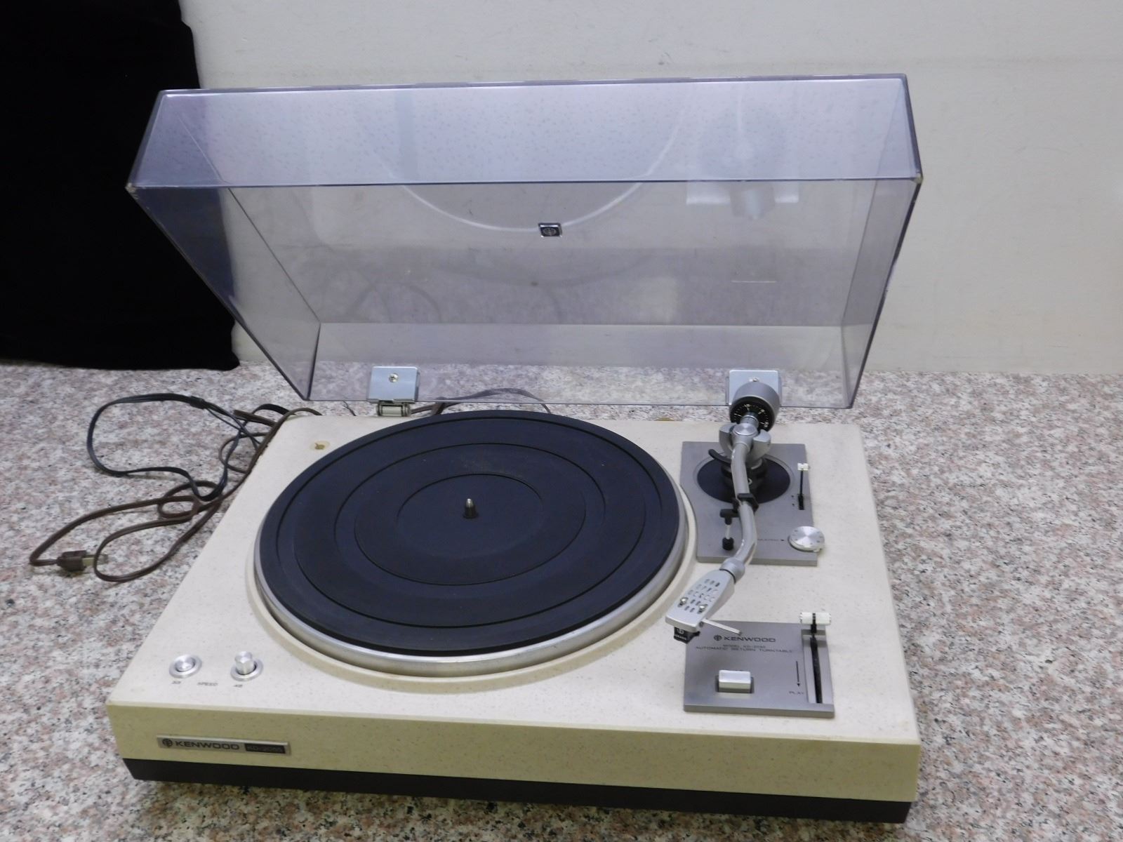Kenwood Model KD2055 Automatic Return Turntable "The Granite Turntable"