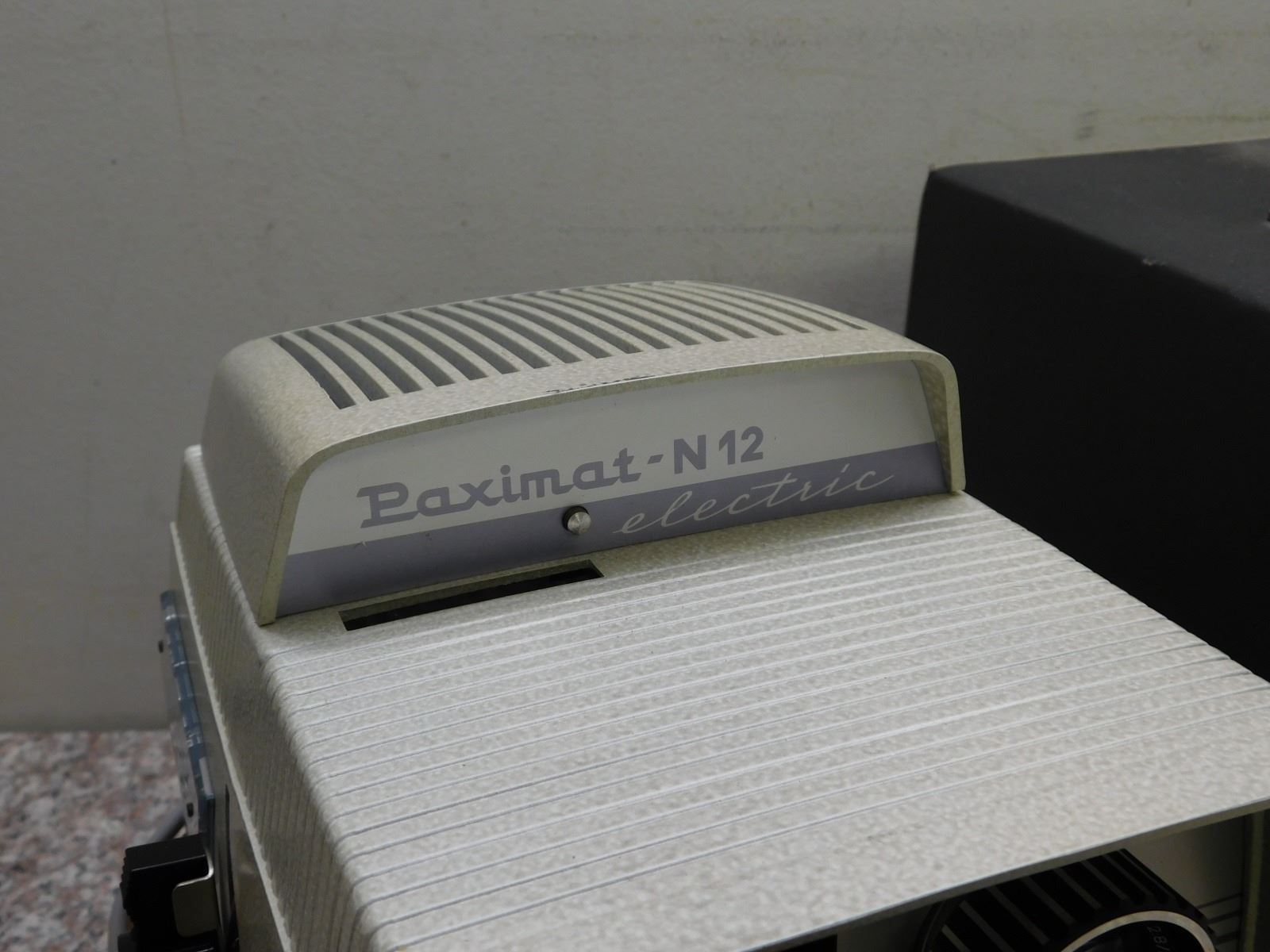 Vintage Braun Nornberg PaximatS Electric Slide Projector