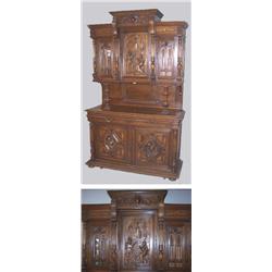 Fine Walnut Hunters Cabinet