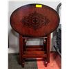 Image 1 : SET OF 4 DECORATIVE NESTING TABLES W/STAND