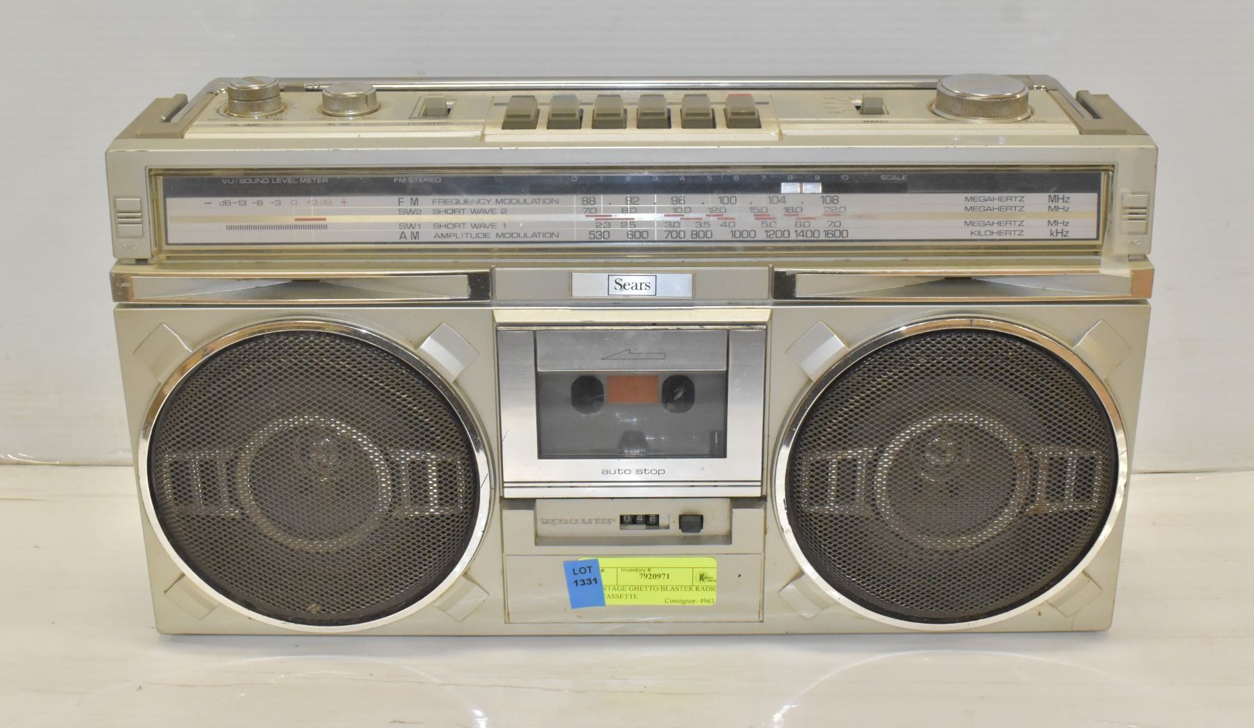 Hitachi TRK-8800 Vintage Ghettoblaster Radio Kassette - Retro - für Ersatzteile Hitachi TRK-8800 Vintage Ghettoblaster Radio Kassette - Retro - für Ersatzteile