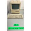 Image 1 : TMC - S1 Ep 101-13 - Apple Macintosh classic computer w/ classic keyboard