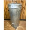 Image 1 : Metal Fluid Container 22"