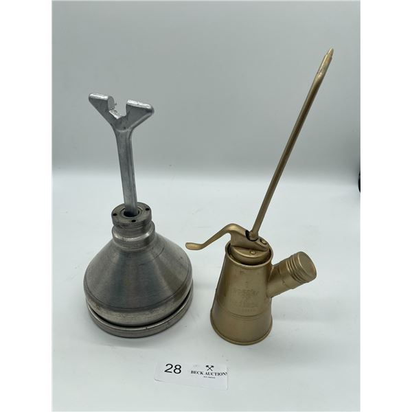 1 Spezial Oil Tin & Tool