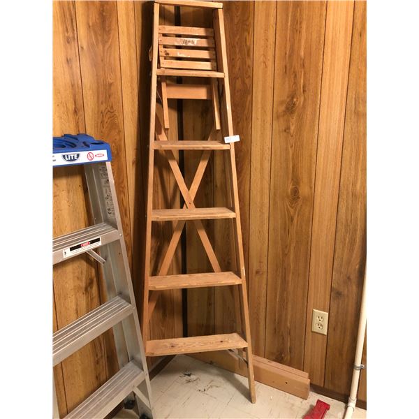 6 Foot Wooden Ladder