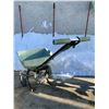 Image 2 : Gilmour Chemical Sprayer and Broadcast Spreader