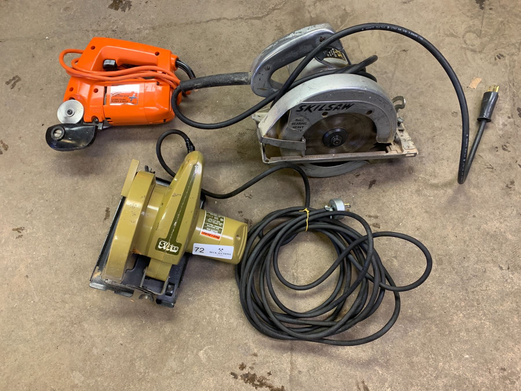 Black & Decker Compact Circular Saw (730004), Variable Speed Reversing