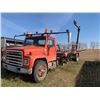 Image 1 : 1985 S1900, International, 10 Round Bale Truck, 466 IHC engine, automatic trans (1HTLDWPR7FHA62410)