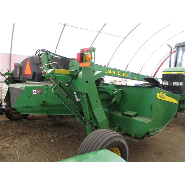 2015 John Deere 956 discbine, flails (1E00956TKCC381313)