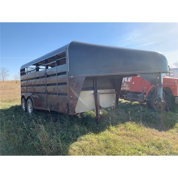 16 ft. gooseneck stock trailer (LG 202-D2024849)