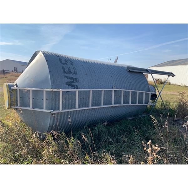 Small hopper feed bin, Approx  300 bushels