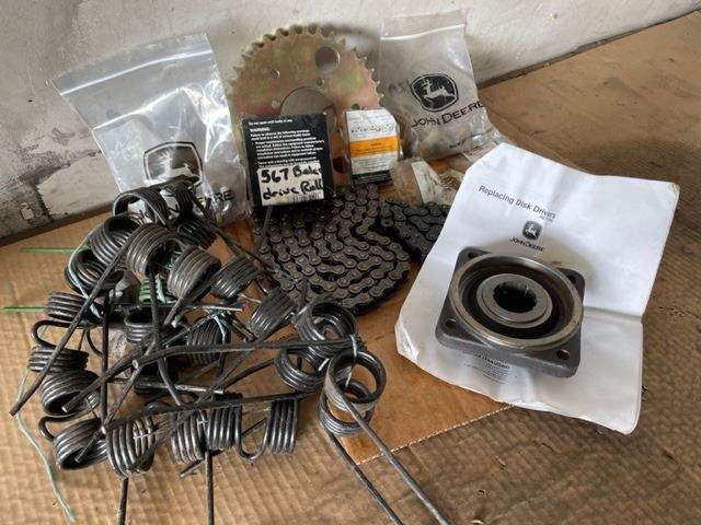Disc Driver Part Misc. John Deere parts for baler and/or disc bine. (Disc driver, 16 ...