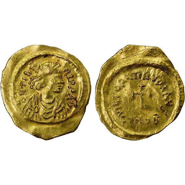 BYZANTINE EMPIRE: Maurice Tiberius, 582-602, AV tremissis (1.46g), Constantinople, VF