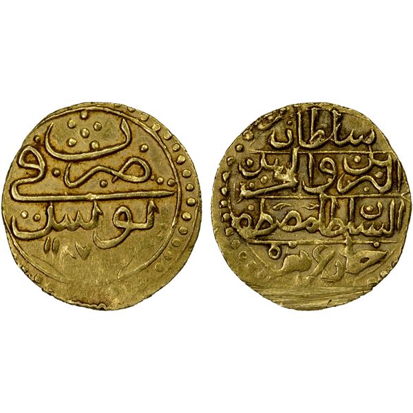 TUNIS: Mustafa III, 1757-1774, AV ½ zeri mahbub (1.29g), Tunis, AH1187, EF
