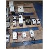 Image 8 : Lot Of Misc Contactors / Disconnects